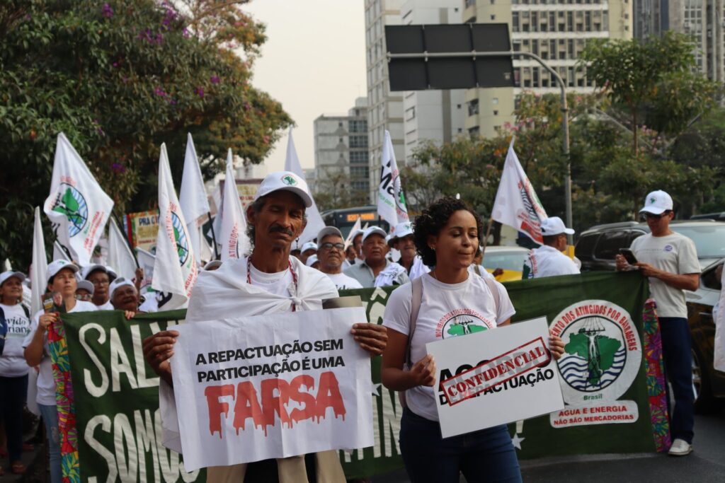 MAB faz atos em BH para exigir participação efetiva em acordos por reparação (Foto: Juliana Nicoli/ MAB)