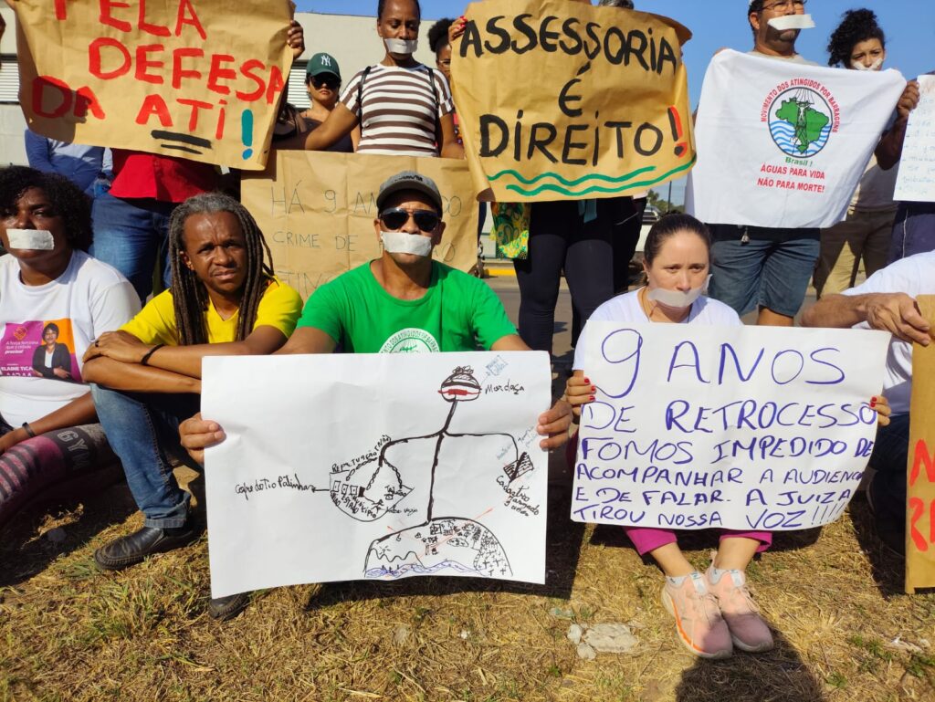 Atingidos de Mariana fazem protesto para impedir fim da Assessoria Técnica Independente (Foto: Stephanne Biondo/MAB)