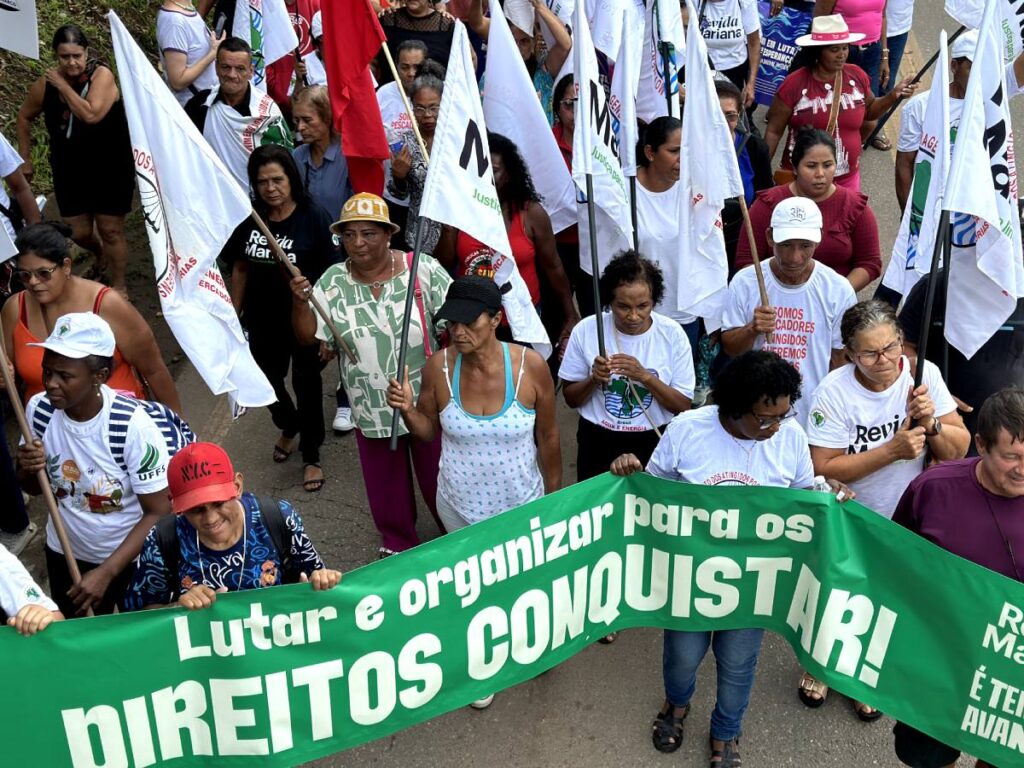 Ato marca 9 anos da tragédia de Mariana (Foto: Lucas Mota/Revida Mariana)