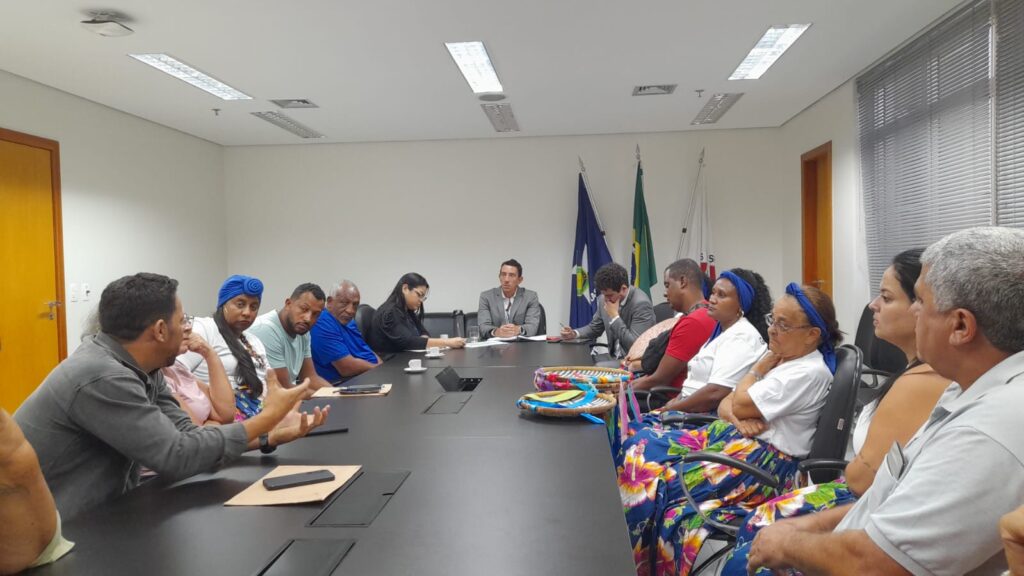 Quilombolas atingidos pela tragédia de Mariana protestam no MPF